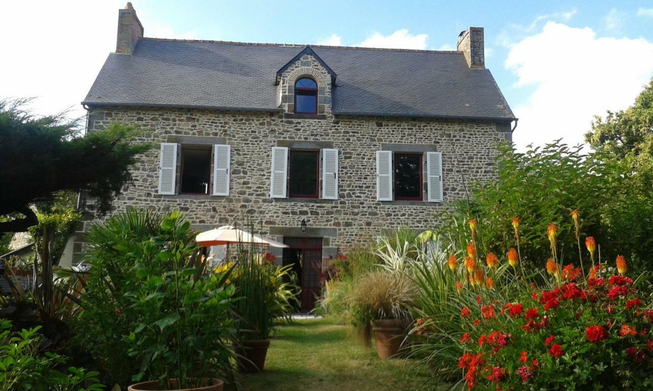 Chambres d'Hôtes de la Barrerie Dingé Exterior foto